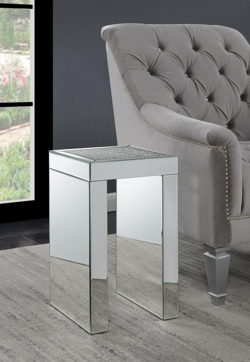 G930207 Contemporary Mirrored Side Table image